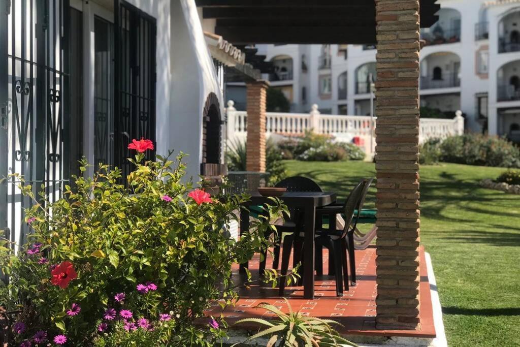 Bungalow Sea View, Pool, Tennis, Beach 5Min Walk Villa มิฮาส ภายนอก รูปภาพ